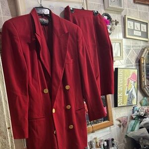 Linda allard Ellen Tracy suit